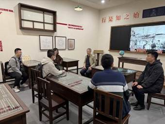 图10 教师党员交流研讨